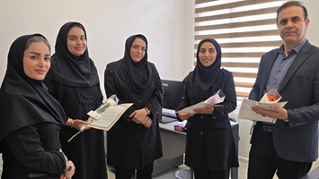 قدردانی از کادر آزمایشگاه بیمارستان شهدای اسلامشهر به مناسبت روز علوم آزمایشگاهی